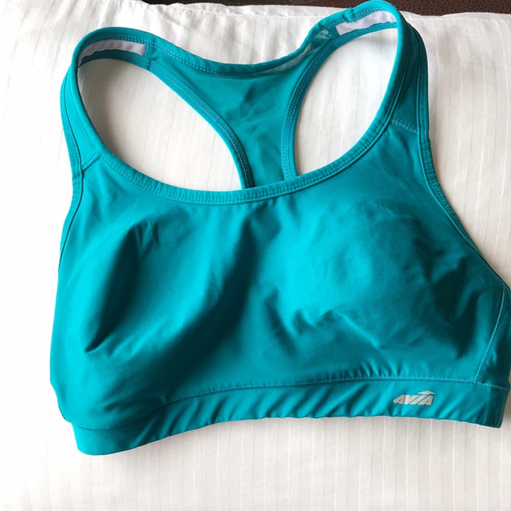 AVIA women’s sports bra size medium